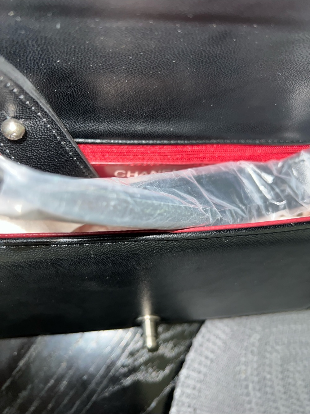 Black Quilted Leather Shoulder Bag - Picture 3 of 4